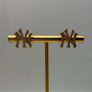 Gold Rhinestone "NY" Stud Earrings size 2.8mm x 16mm